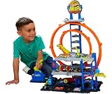 Kit Pista Hot Wheels Mega Garagem Mattel. Conjunto com elevador e estacionamento para vários